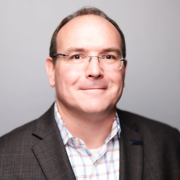 Supply Chain Innovation, Efficiency, and Predictive Analytics Professor, Robert Day Headshot